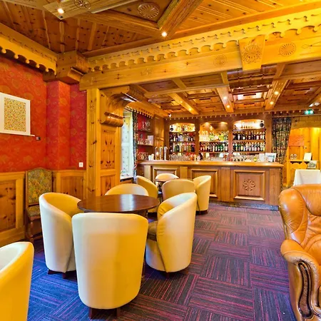 Готель Aiguille Du Midi - & Restaurant 3*