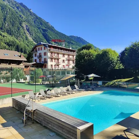 Hotel Aiguille Du Midi - & Restaurant 3*