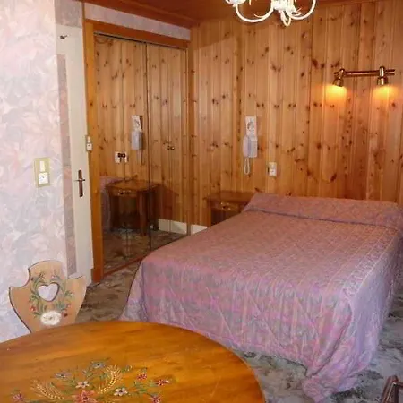 Hotel Aiguille Du Midi 3*