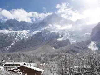 호텔 Aiguille Du Midi - & Restaurant 3*