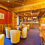 Hotel Aiguille Du Midi - & Restaurant 3*